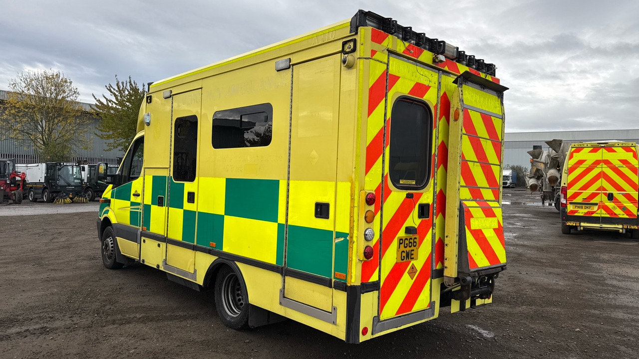 MERCEDES-BENZ SPRINTER 519 CDI - Ambulance: photos 3 MERCEDES-BENZ SPRINTER 519 CDI - Ambulance: photos 3