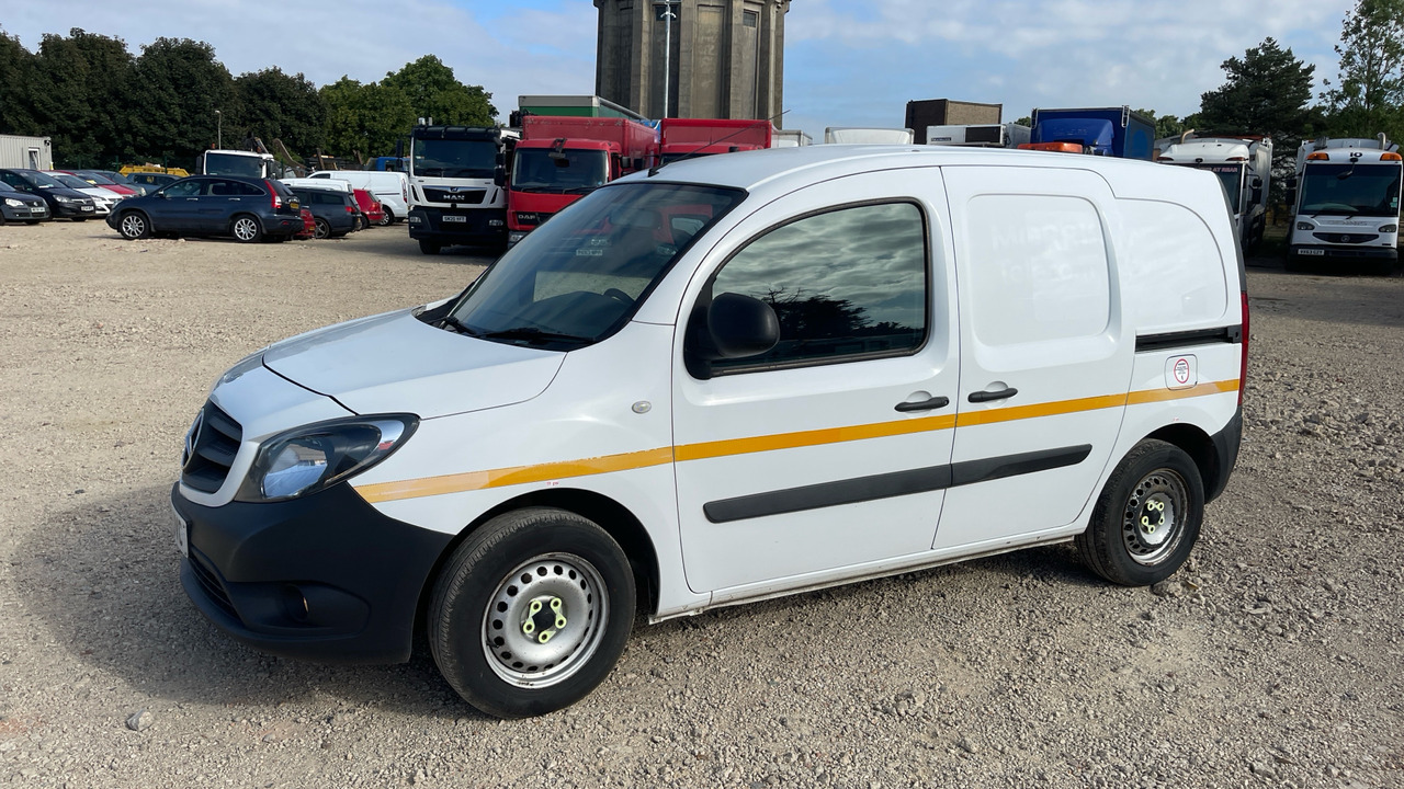 Mercedes-Benz Citan 109 CDI - Fourgon utilitaire: photos 2 Mercedes-Benz Citan 109 CDI - Fourgon utilitaire: photos 2