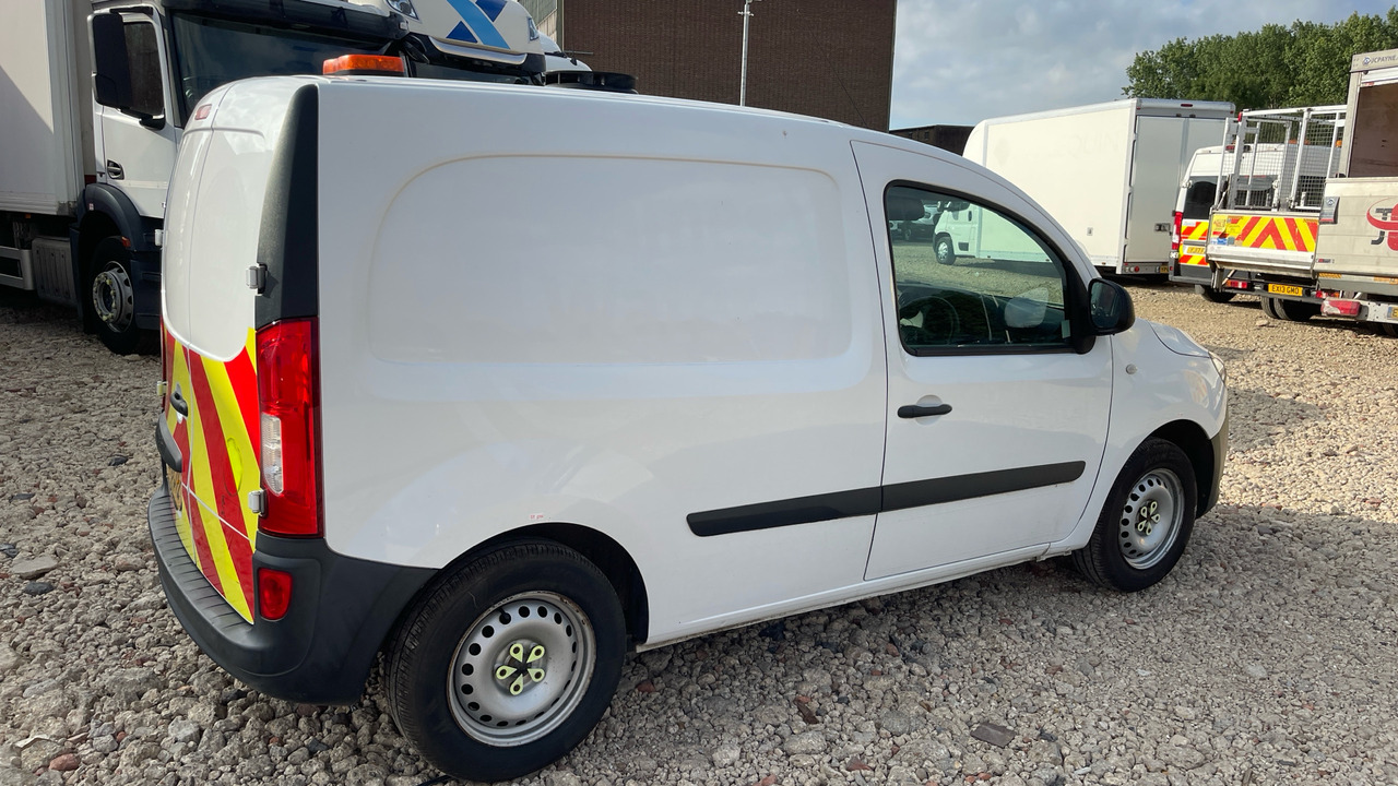 Mercedes-Benz Citan 109 CDI - Fourgon utilitaire: photos 4 Mercedes-Benz Citan 109 CDI - Fourgon utilitaire: photos 4
