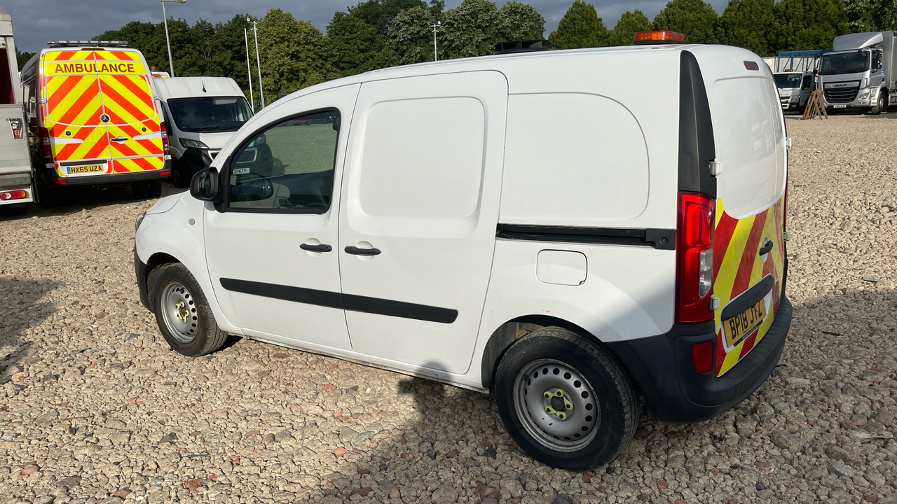 Mercedes-Benz Citan 109 CDI - Fourgon utilitaire: photos 3 Mercedes-Benz Citan 109 CDI - Fourgon utilitaire: photos 3