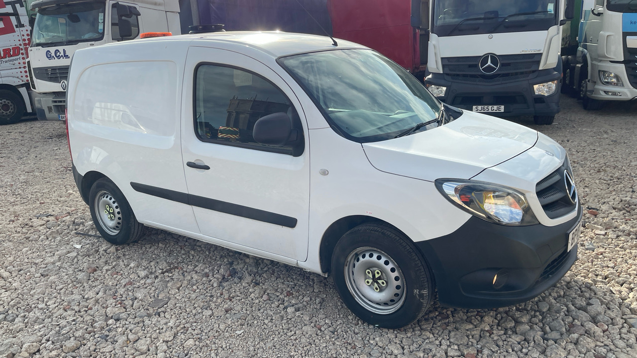 Mercedes-Benz Citan 109 CDI - Fourgon utilitaire: photos 1 Mercedes-Benz Citan 109 CDI - Fourgon utilitaire: photos 1