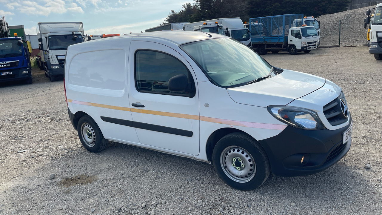 Mercedes-Benz Citan 109 CDI - Fourgon utilitaire: photos 1 Mercedes-Benz Citan 109 CDI - Fourgon utilitaire: photos 1