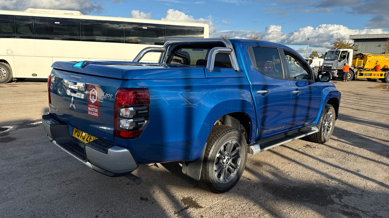 Mitsubishi L200 DI-D 2.3 Barbarian X 150PS - Pick-up, Utilitaire double cabine: photos 4 Mitsubishi L200 DI-D 2.3 Barbarian X 150PS - Pick-up, Utilitaire double cabine: photos 4