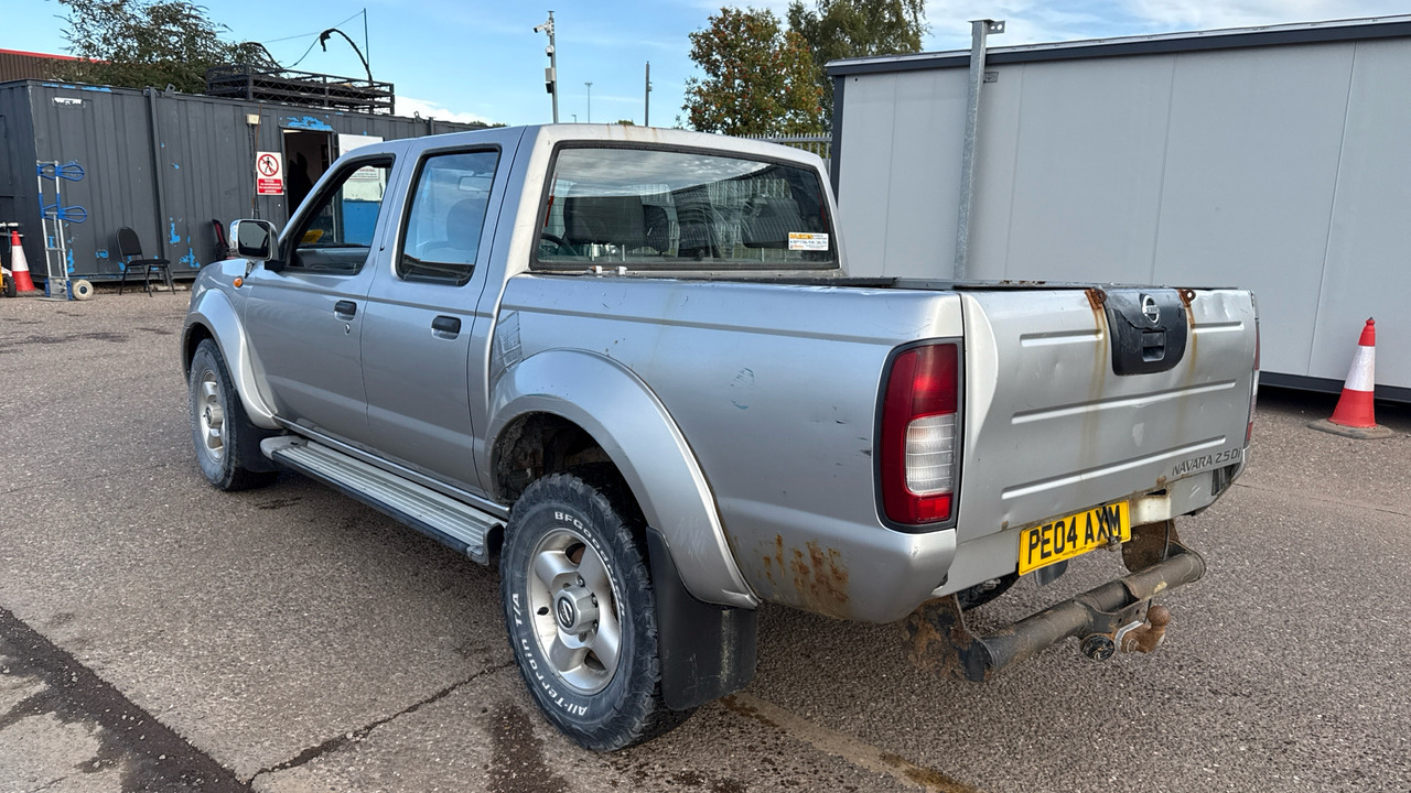 NISSAN D22 2.5 DI - Pick-up, Utilitaire double cabine: photos 3 NISSAN D22 2.5 DI - Pick-up, Utilitaire double cabine: photos 3