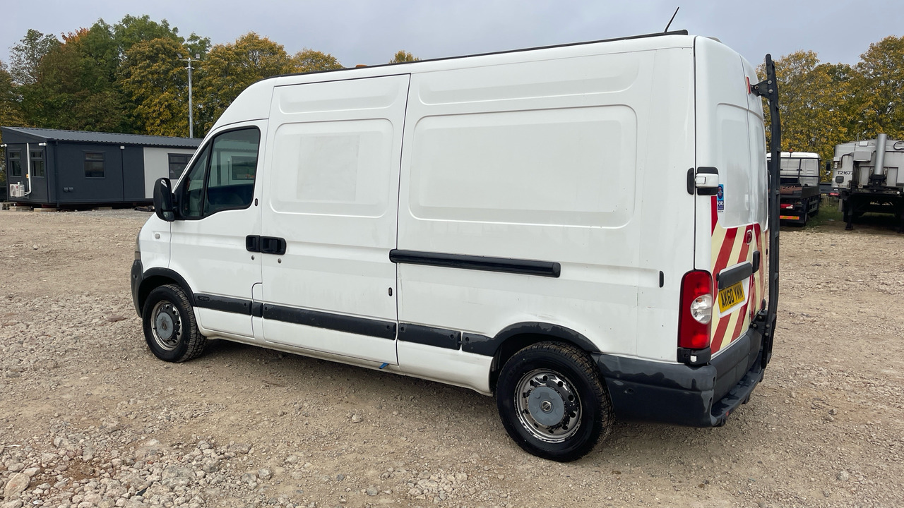 NISSAN INTERSTAR - Fourgon utilitaire: photos 3 NISSAN INTERSTAR - Fourgon utilitaire: photos 3