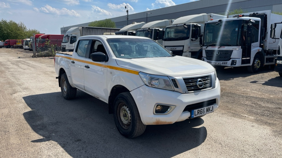 NISSAN NAVARA VISA 2.3 DCI 160PS - Pick-up, Utilitaire double cabine: photos 1 NISSAN NAVARA VISA 2.3 DCI 160PS - Pick-up, Utilitaire double cabine: photos 1