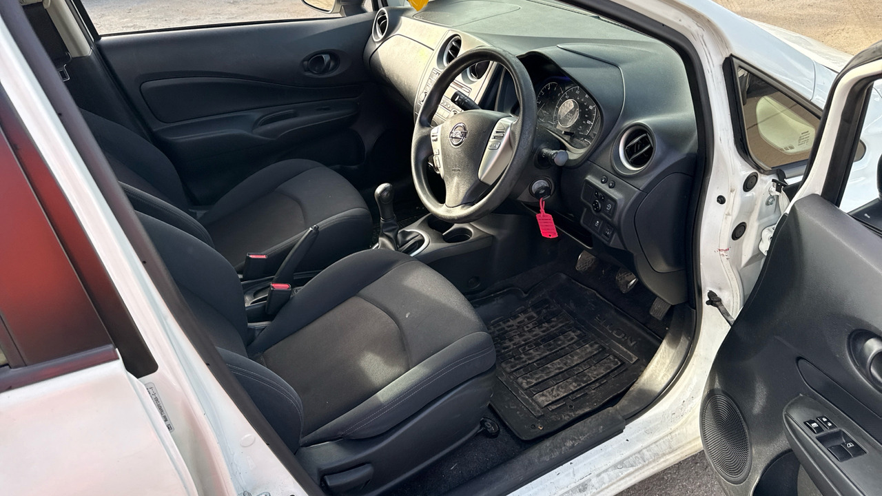 NISSAN NOTE 1.5 dCi Visia - Voiture à hayon: photos 5 NISSAN NOTE 1.5 dCi Visia - Voiture à hayon: photos 5