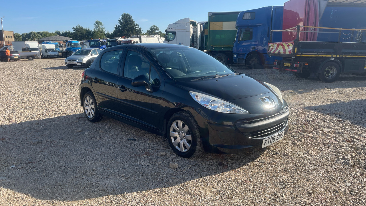 PEUGEOT 207 1.4 16V S - Voiture à hayon: photos 1 PEUGEOT 207 1.4 16V S - Voiture à hayon: photos 1