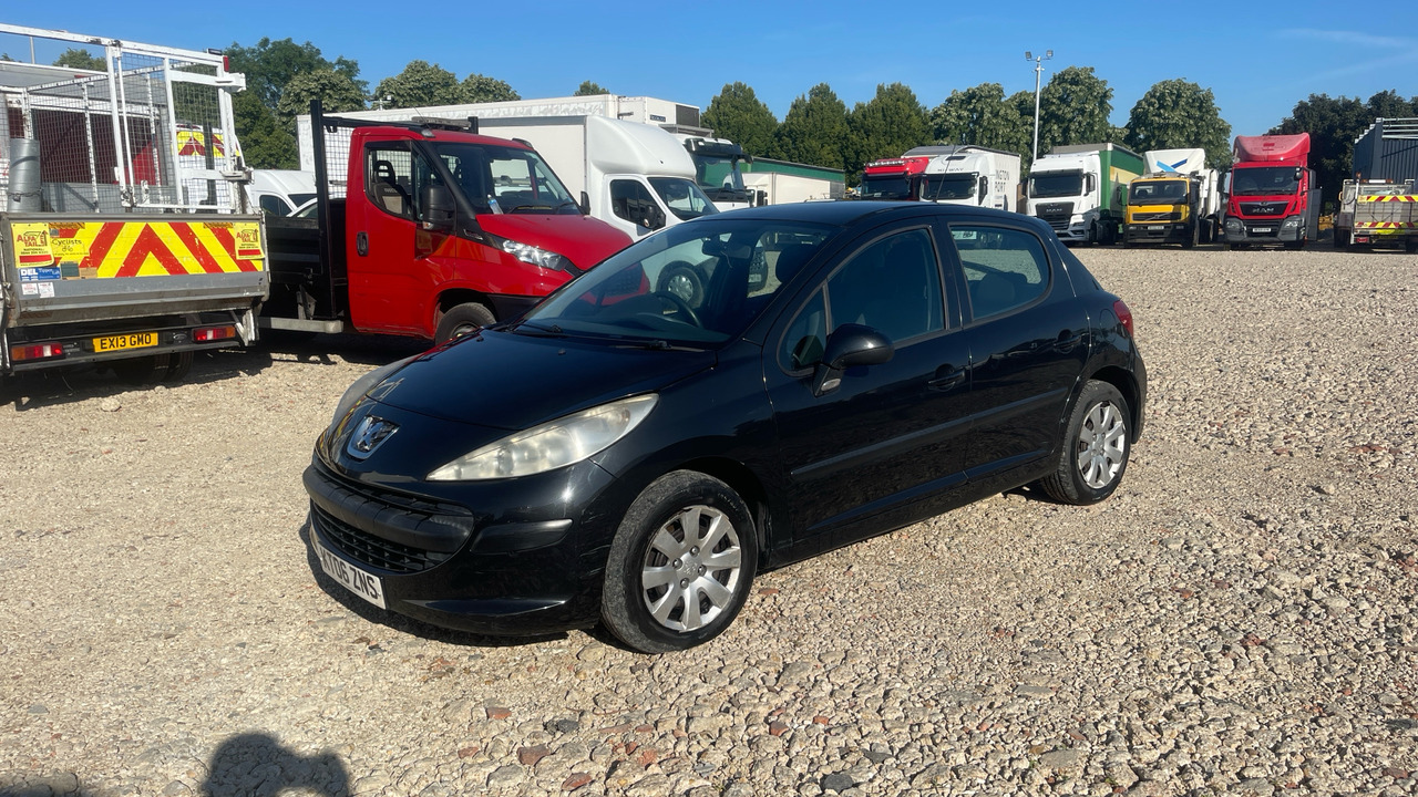 PEUGEOT 207 1.4 16V S - Voiture à hayon: photos 2 PEUGEOT 207 1.4 16V S - Voiture à hayon: photos 2