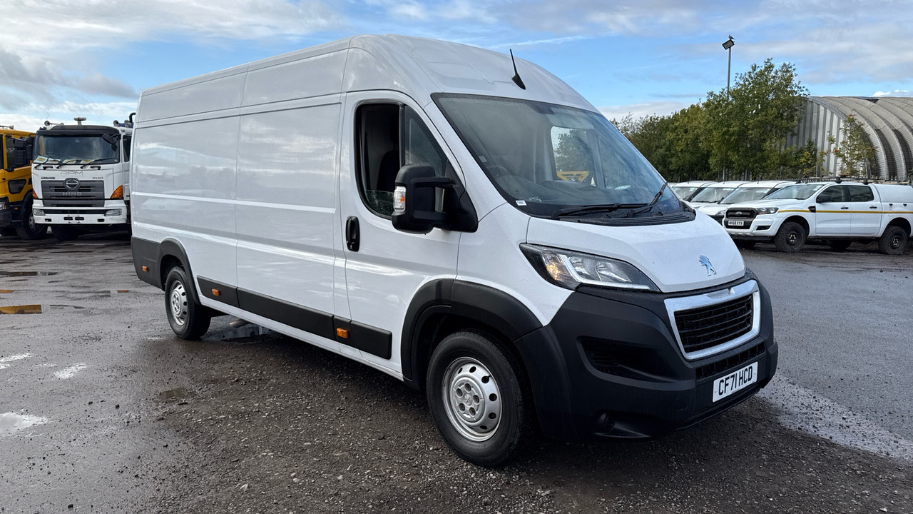 PEUGEOT BOXER 435 2.2 BlueHDi H2 140ps PROFESSIONAL - Fourgon utilitaire: photos 1 PEUGEOT BOXER 435 2.2 BlueHDi H2 140ps PROFESSIONAL - Fourgon utilitaire: photos 1