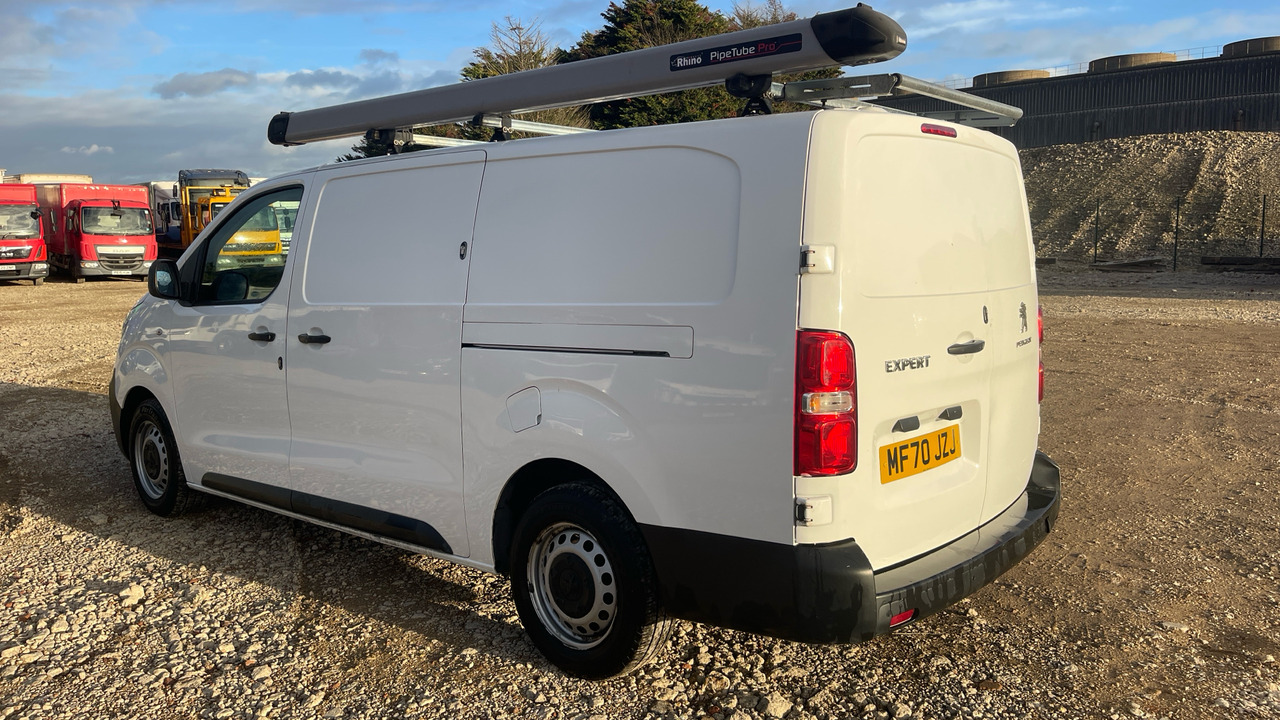 PEUGEOT EXPERT PROFESSIONAL 1.5 BLUEHDI - Fourgon utilitaire: photos 3 PEUGEOT EXPERT PROFESSIONAL 1.5 BLUEHDI - Fourgon utilitaire: photos 3