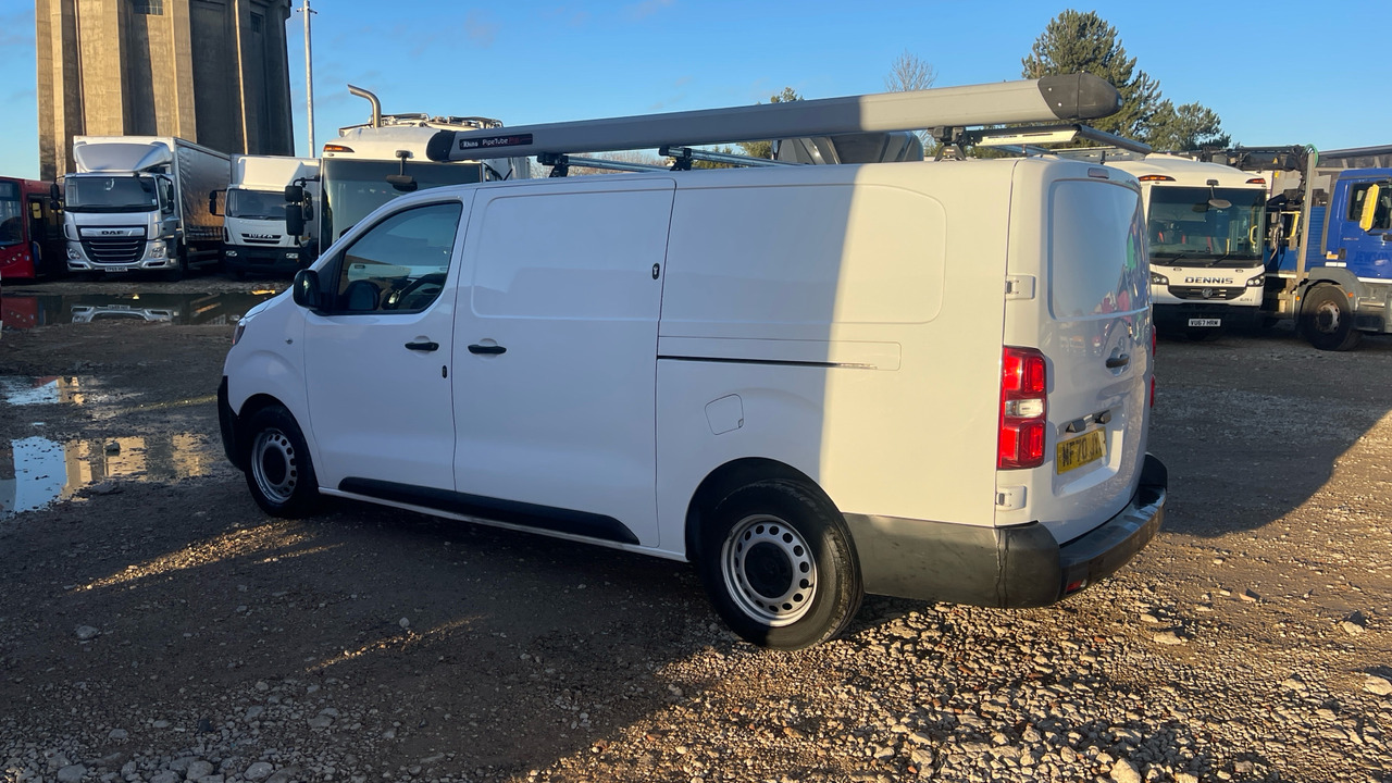 PEUGEOT EXPERT PROFESSIONAL - Fourgon utilitaire: photos 3 PEUGEOT EXPERT PROFESSIONAL - Fourgon utilitaire: photos 3