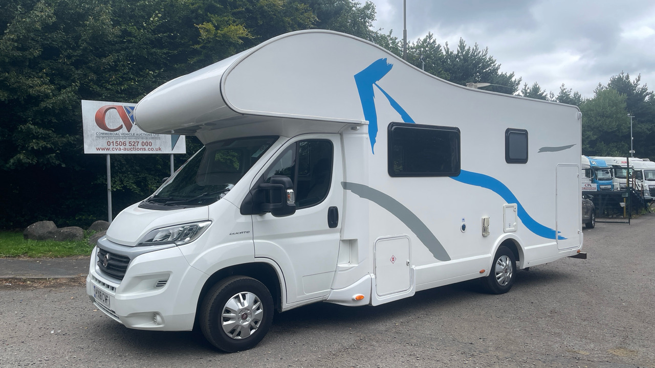 Rimor Seal 9 MOTORHOME - Camping-car capucine: photos 2 Rimor Seal 9 MOTORHOME - Camping-car capucine: photos 2