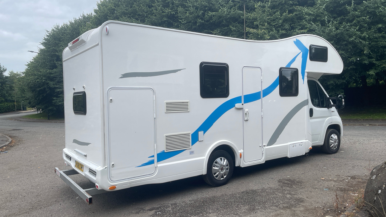 Rimor Seal 9 MOTORHOME - Camping-car capucine: photos 4 Rimor Seal 9 MOTORHOME - Camping-car capucine: photos 4