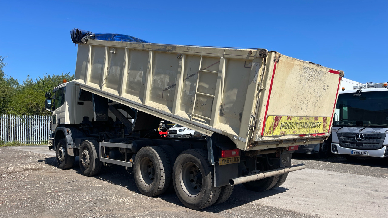 SCANIA P 370 - Camion benne: photos 3 SCANIA P 370 - Camion benne: photos 3