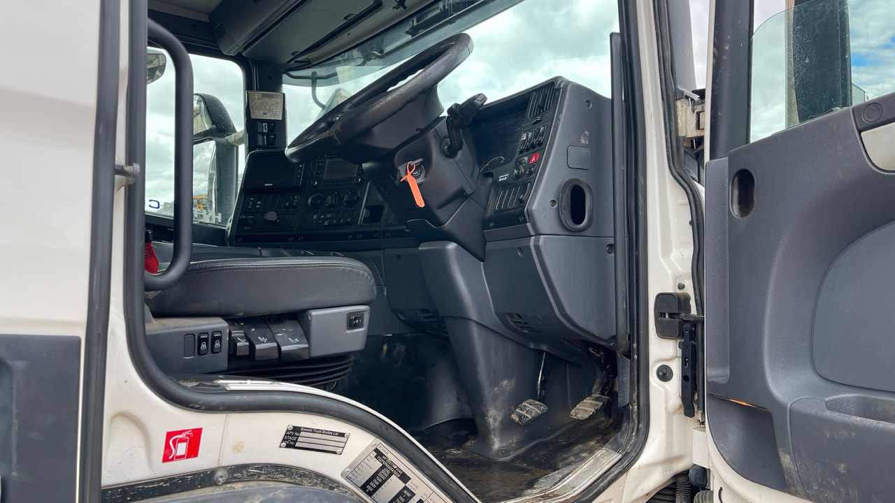 SCANIA P 410 - Camion benne: photos 5 SCANIA P 410 - Camion benne: photos 5