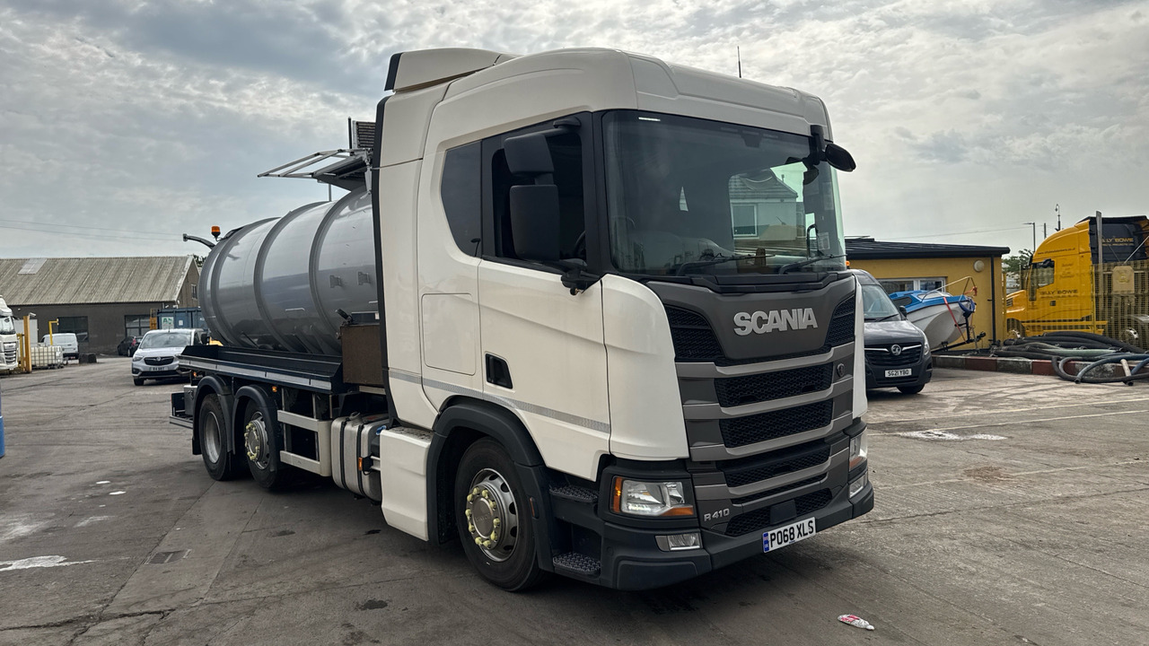 SCANIA R 410 - Camion hydrocureur: photos 1 SCANIA R 410 - Camion hydrocureur: photos 1