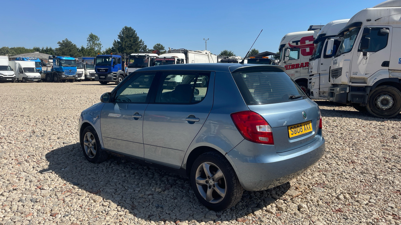 SKODA FABIA 2 1.4 TDI - Voiture à hayon: photos 3 SKODA FABIA 2 1.4 TDI - Voiture à hayon: photos 3