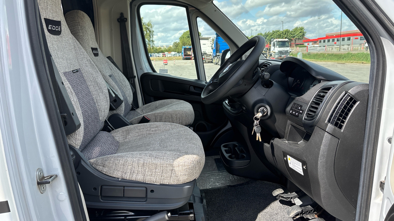 SWIFT EDGE 486 (FIAT DUCATO 3500KG) - Camping-car profilé: photos 5 SWIFT EDGE 486 (FIAT DUCATO 3500KG) - Camping-car profilé: photos 5