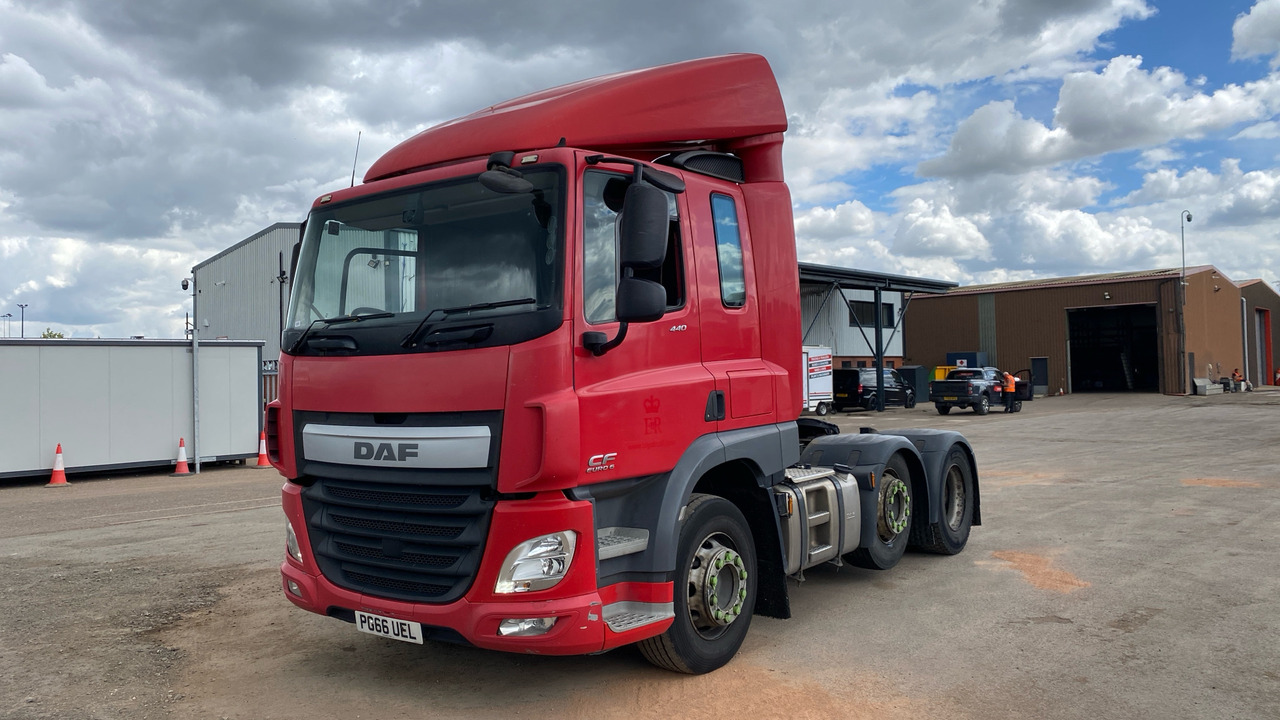 Daf CF 440 - Tracteur routier: photos 2 Daf CF 440 - Tracteur routier: photos 2