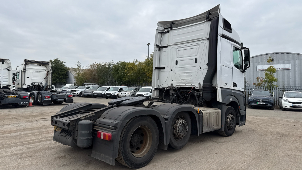 MERCEDES-BENZ ACTROS 2454 - Tracteur routier: photos 4 MERCEDES-BENZ ACTROS 2454 - Tracteur routier: photos 4