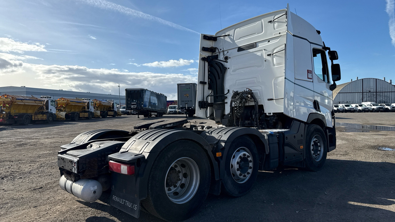 RENAULT T 460 - Tracteur routier: photos 4 RENAULT T 460 - Tracteur routier: photos 4