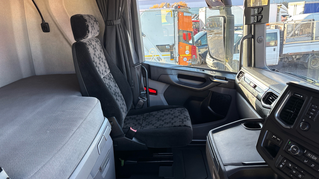 Tracteur routier SCANIA S 500: photos 8 Tracteur routier SCANIA S 500: photos 8