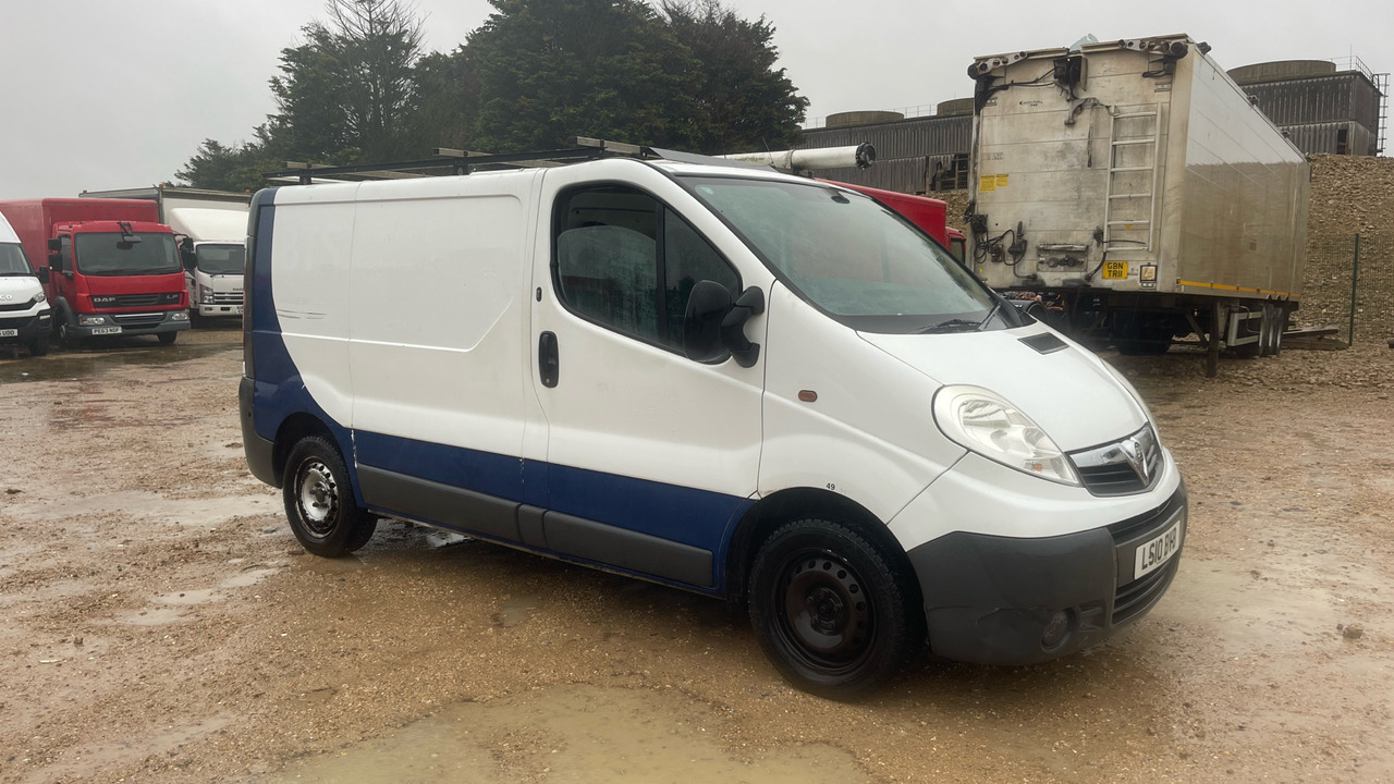 VAUXHALL VIVARO 2700 2.0 CDTI 115PS - Fourgon: photos 1 VAUXHALL VIVARO 2700 2.0 CDTI 115PS - Fourgon: photos 1