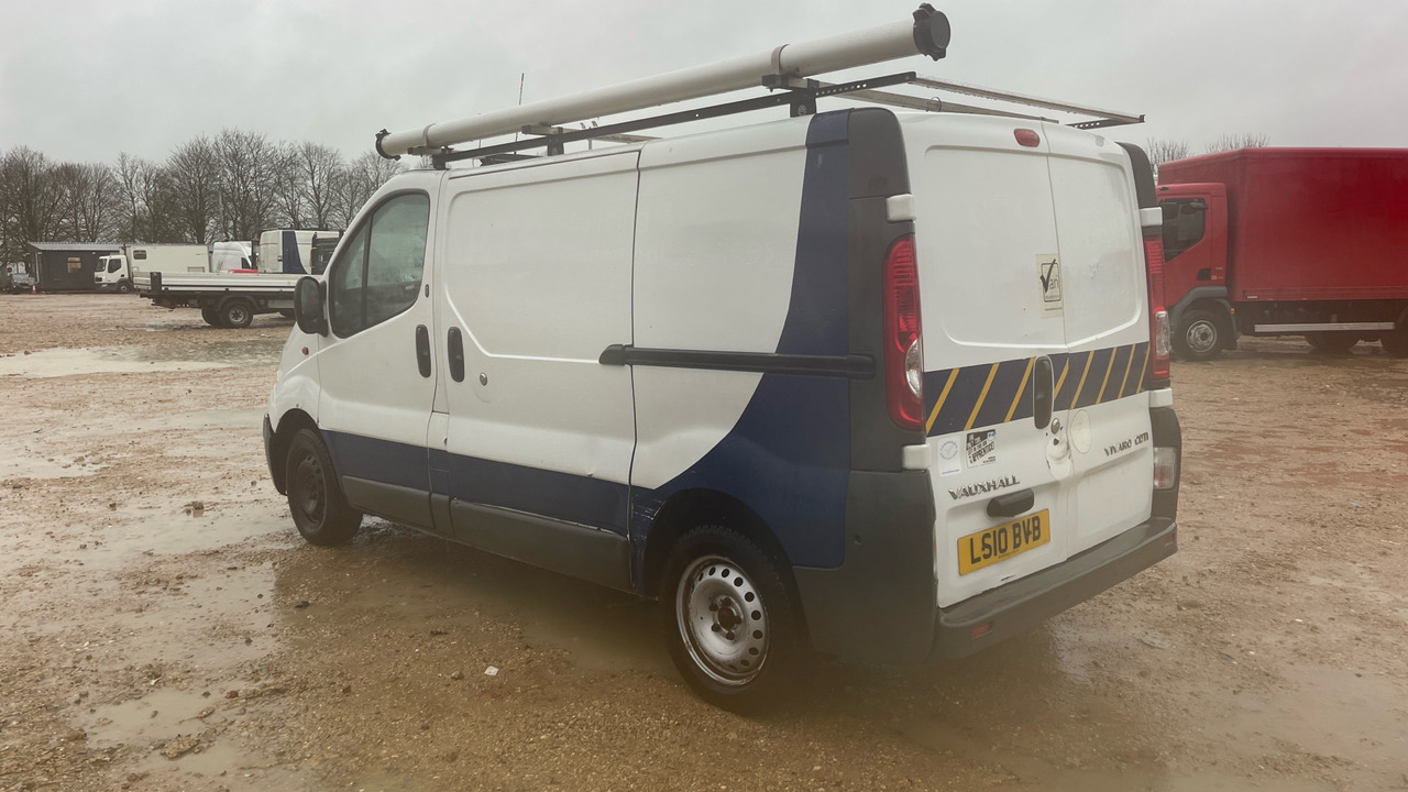VAUXHALL VIVARO 2700 2.0 CDTI 115PS - Fourgon: photos 3 VAUXHALL VIVARO 2700 2.0 CDTI 115PS - Fourgon: photos 3