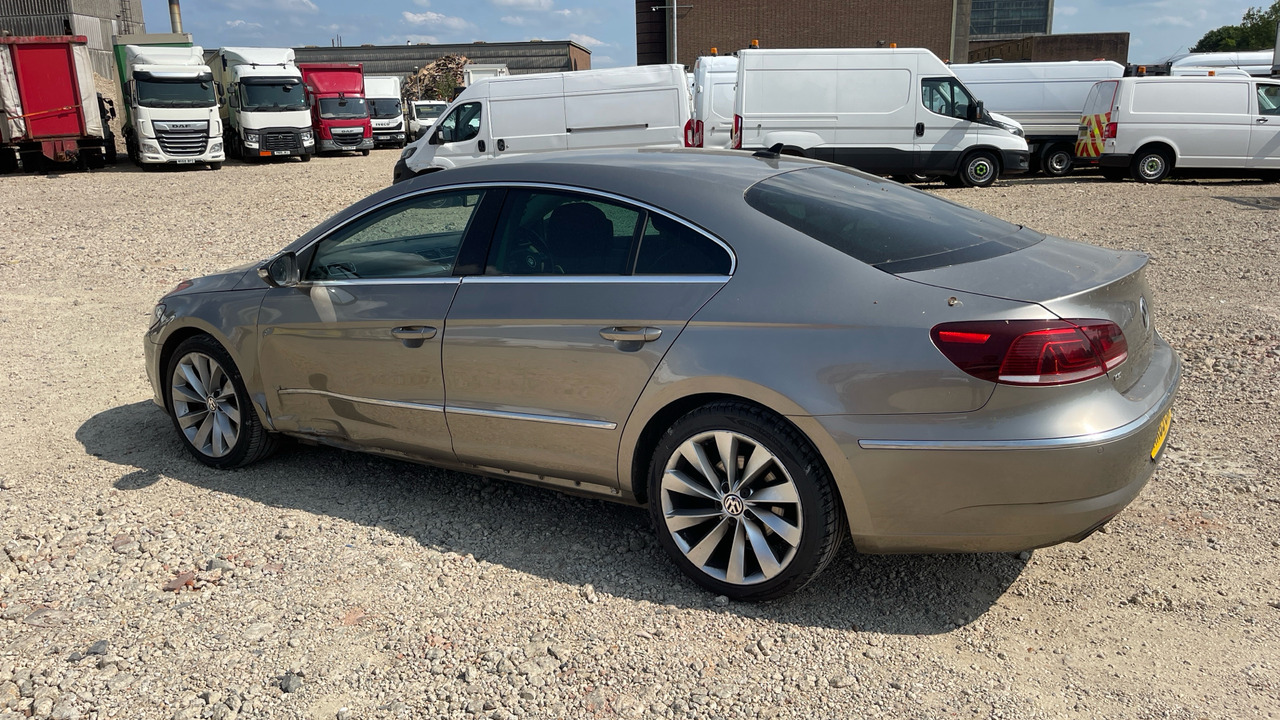VOLKSWAGEN CC 2.0 TDI - Berline: photos 3 VOLKSWAGEN CC 2.0 TDI - Berline: photos 3