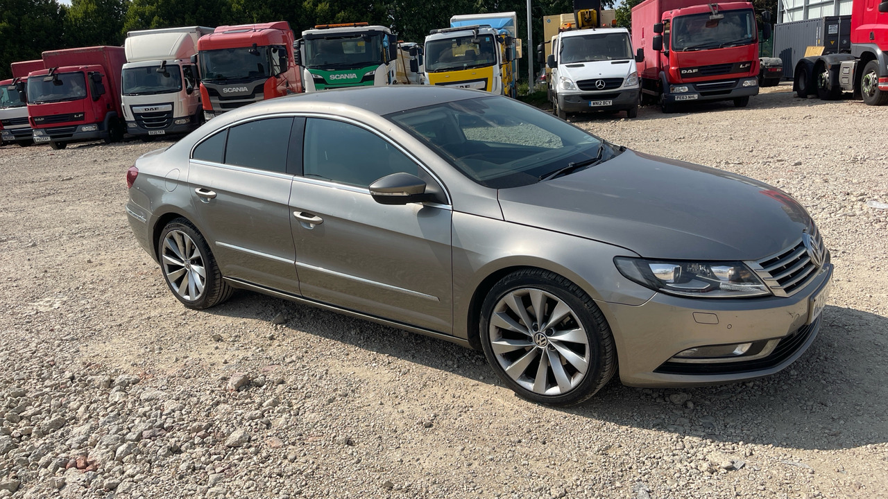 VOLKSWAGEN CC 2.0 TDI - Berline: photos 1 VOLKSWAGEN CC 2.0 TDI - Berline: photos 1
