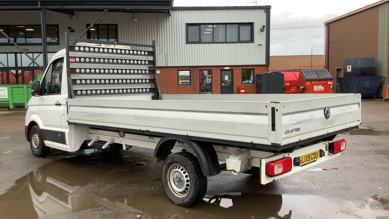 VOLKSWAGEN CRAFTER CR35 2.0 TDI 140PS STARTLINE - Fourgon plateau: photos 3 VOLKSWAGEN CRAFTER CR35 2.0 TDI 140PS STARTLINE - Fourgon plateau: photos 3