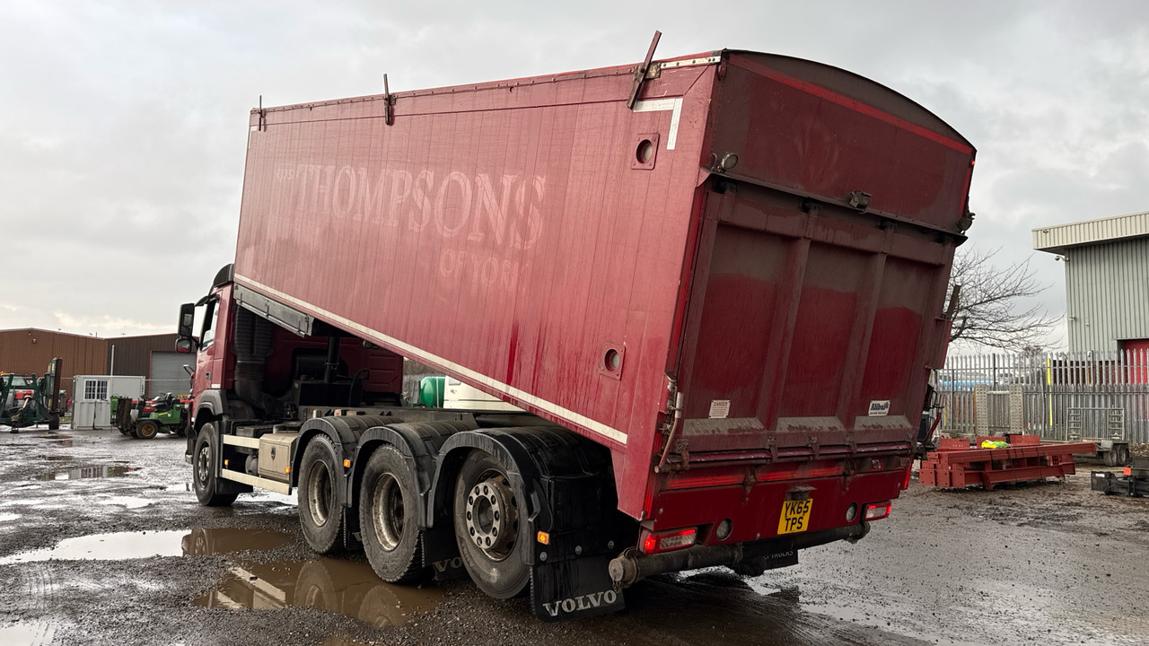 VOLVO FM - Camion benne: photos 3 VOLVO FM - Camion benne: photos 3