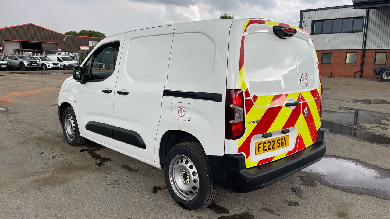 Vauxhall Combo Cargo 2300 1.5 TURBO D 100PS - Fourgonnette: photos 3 Vauxhall Combo Cargo 2300 1.5 TURBO D 100PS - Fourgonnette: photos 3