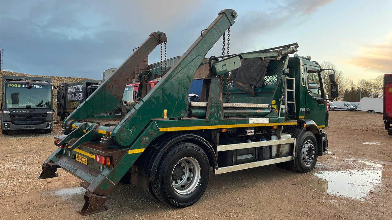 Volvo FL 250 - Camion multibenne: photos 4 Volvo FL 250 - Camion multibenne: photos 4