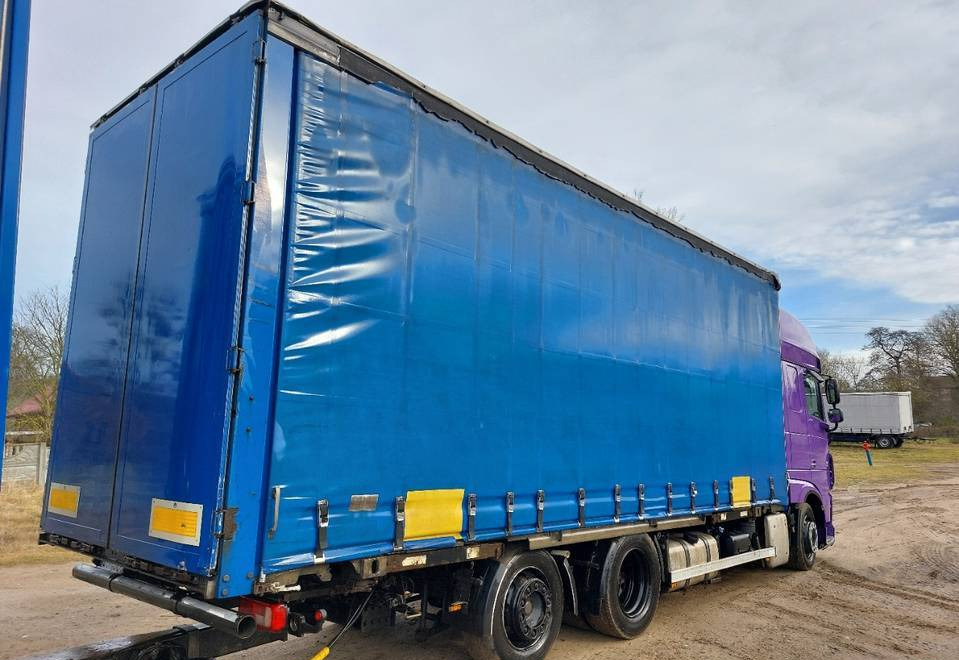 DAF XF 106 BDF JUMBO - Camion à rideaux coulissants: photos 3 DAF XF 106 BDF JUMBO - Camion à rideaux coulissants: photos 3