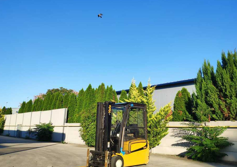 Yale ERP20VT - Chariot élévateur électrique: photos 1 Yale ERP20VT - Chariot élévateur électrique: photos 1