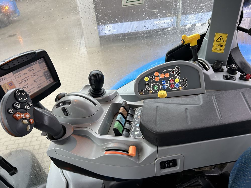 New Holland T7.200 skrzynia stopniowa 2013r TUZ Monitor Nowe Opon - Tracteur agricole: photos 5 New Holland T7.200 skrzynia stopniowa 2013r TUZ Monitor Nowe Opon - Tracteur agricole: photos 5