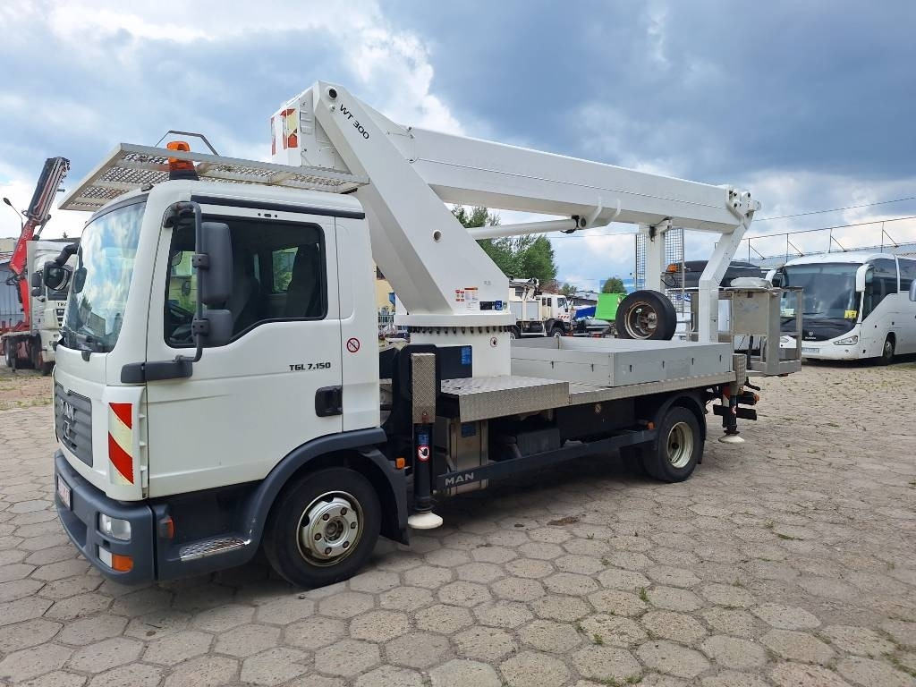 MAN podnośnik koszowy Wumag WT 300  - Nacelle télescopique: photos 1 MAN podnośnik koszowy Wumag WT 300  - Nacelle télescopique: photos 1