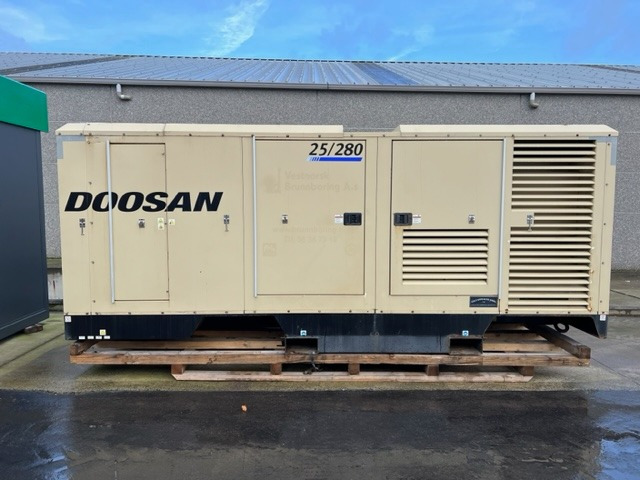 Doosan 25/280 XHP1000WCAT-T4 - Compresseur d'air: photos 1 Doosan 25/280 XHP1000WCAT-T4 - Compresseur d'air: photos 1