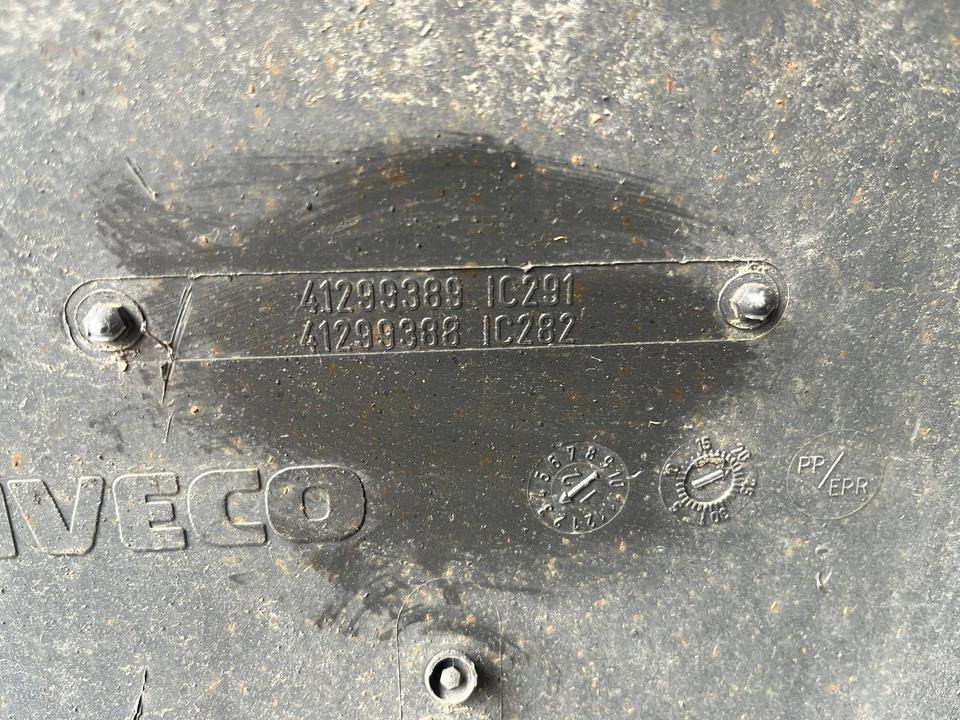IVECO Stralis 450 Kotflügel vorne links 41299389 / 41299388 - Aile pour Camion: photos 2 IVECO Stralis 450 Kotflügel vorne links 41299389 / 41299388 - Aile pour Camion: photos 2