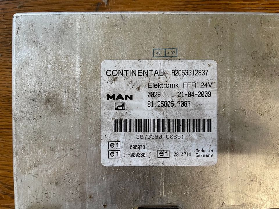MAN CONTINENTAL VDO Elektronik FFR Steuergerät Nr 81.25805.7087 - Bloc de gestion pour Camion: photos 3 MAN CONTINENTAL VDO Elektronik FFR Steuergerät Nr 81.25805.7087 - Bloc de gestion pour Camion: photos 3