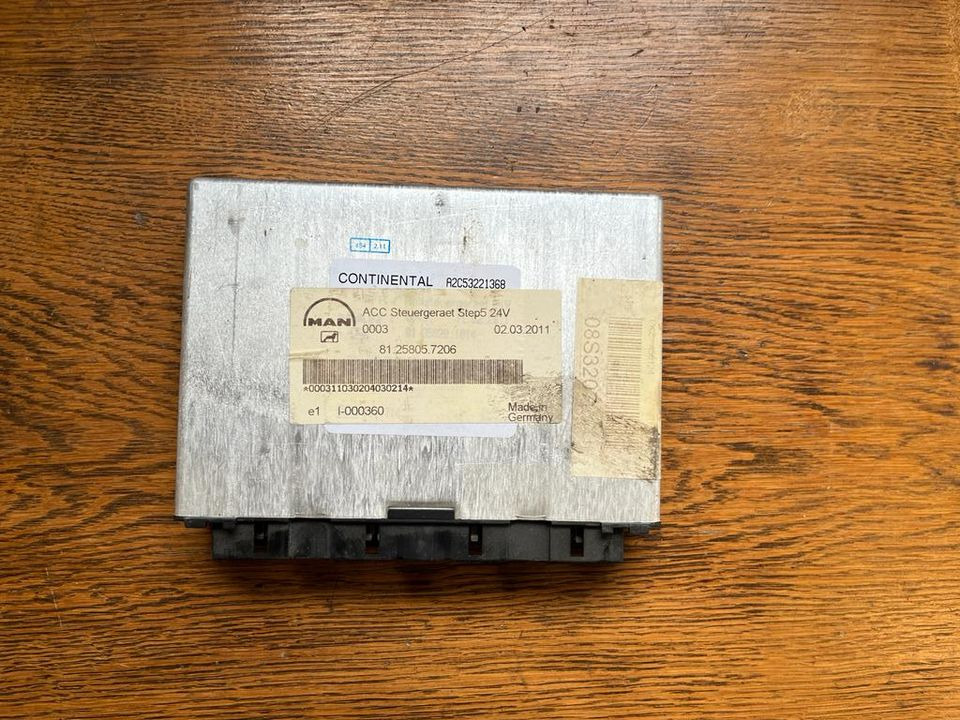 MAN CONTINENTAL VDO Elektronik FFR Steuergerät Nr 81.25805.7206 - Bloc de gestion pour Camion: photos 1 MAN CONTINENTAL VDO Elektronik FFR Steuergerät Nr 81.25805.7206 - Bloc de gestion pour Camion: photos 1