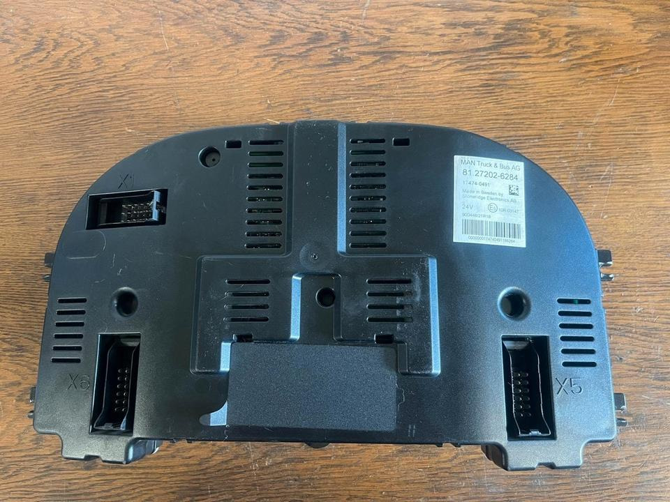 MAN EU6 Kombiinstrument / Tacho 81.27202-6284 - Panel de instrumentos pour Camion: photos 4 MAN EU6 Kombiinstrument / Tacho 81.27202-6284 - Panel de instrumentos pour Camion: photos 4