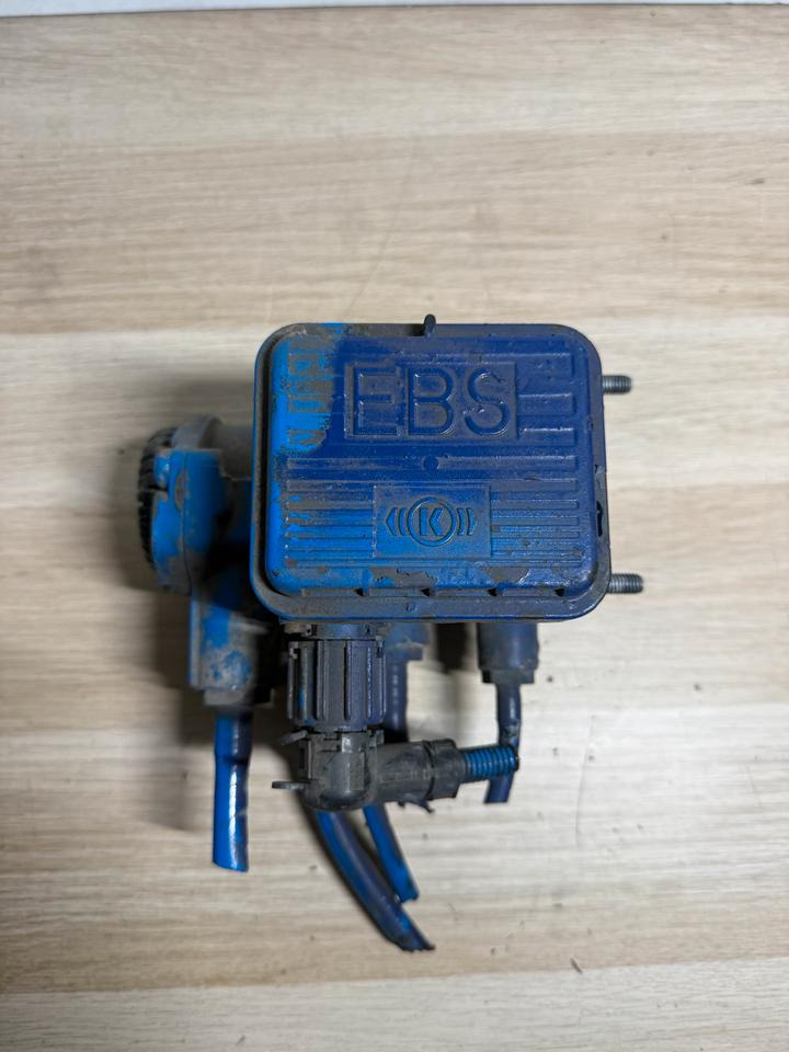 MAN KNORR-BREMSE EBS Ventil K000917 81.52301.6209 - Valve pour Camion: photos 2 MAN KNORR-BREMSE EBS Ventil K000917 81.52301.6209 - Valve pour Camion: photos 2