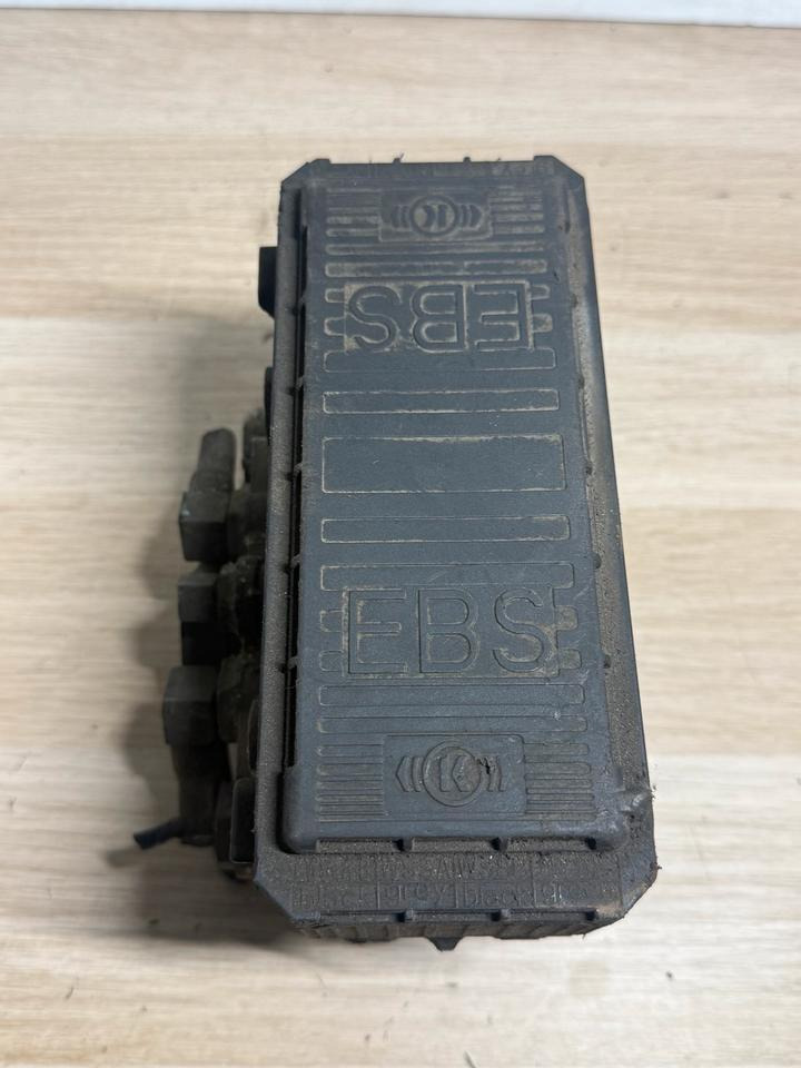 MAN KNORR-BREMSE EBS Ventil K020024 81.52106-6050 - Valve pour Camion: photos 2 MAN KNORR-BREMSE EBS Ventil K020024 81.52106-6050 - Valve pour Camion: photos 2