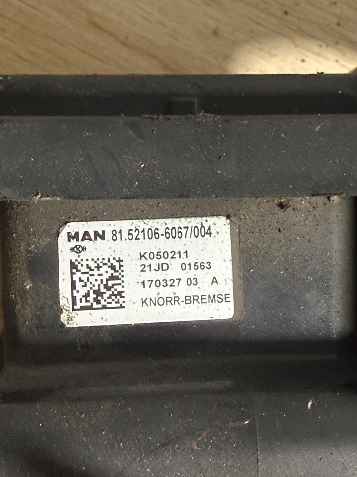 MAN KNORR-BREMSE EBS Ventil K050211 81.52106-6067 - Valve pour Camion: photos 5 MAN KNORR-BREMSE EBS Ventil K050211 81.52106-6067 - Valve pour Camion: photos 5