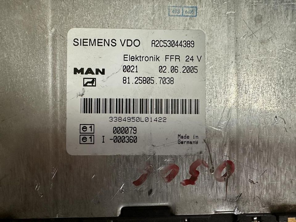 MAN SIEMENS VDO ELEKTRONIK FFR Steuergerät 81.25805.7038 - Bloc de gestion pour Camion: photos 2 MAN SIEMENS VDO ELEKTRONIK FFR Steuergerät 81.25805.7038 - Bloc de gestion pour Camion: photos 2