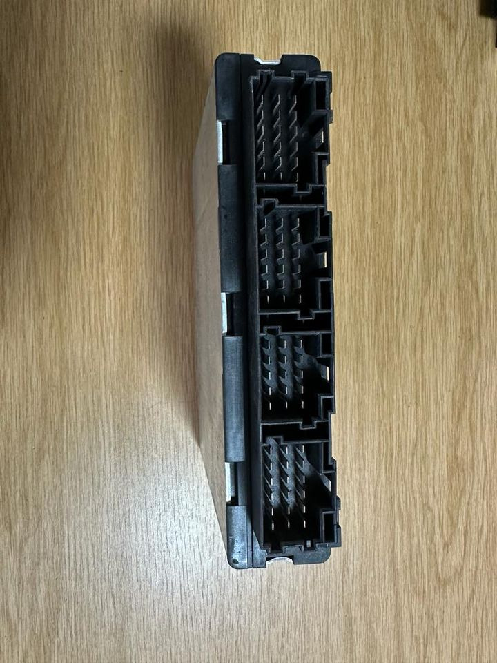 MAN SIEMENS VDO ELEKTRONIK FFR Steuergerät 81.25805.7056 - Bloc de gestion pour Camion: photos 3 MAN SIEMENS VDO ELEKTRONIK FFR Steuergerät 81.25805.7056 - Bloc de gestion pour Camion: photos 3