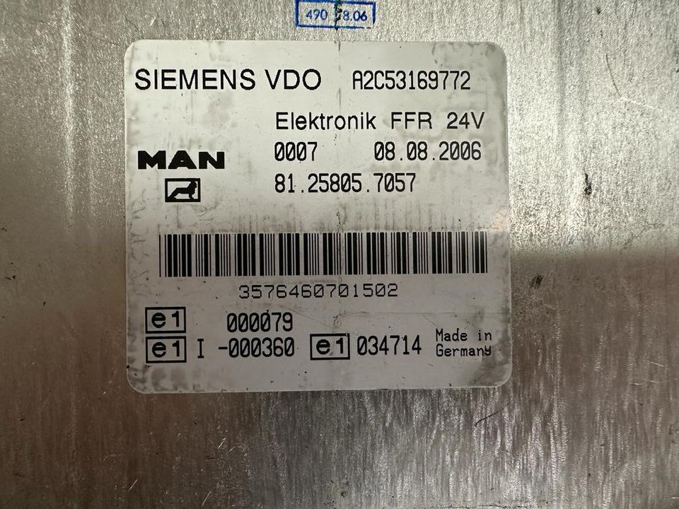MAN SIEMENS VDO ELEKTRONIK FFR Steuergerät 81.25805.7057 - Bloc de gestion pour Camion: photos 2 MAN SIEMENS VDO ELEKTRONIK FFR Steuergerät 81.25805.7057 - Bloc de gestion pour Camion: photos 2